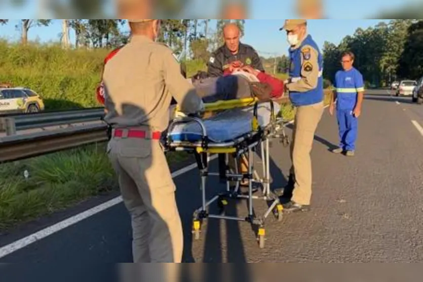 Motociclista bate contra guard rail na BR-376 e fica ferido