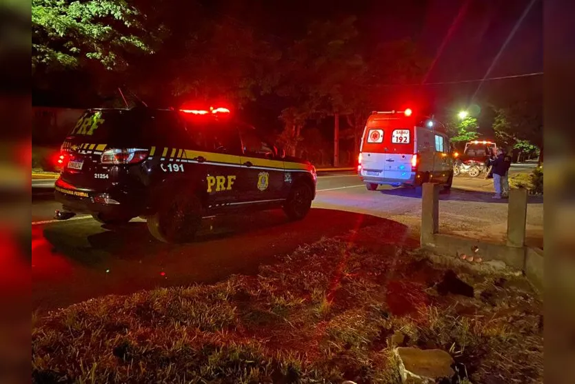 Motociclista morre ao bater em carro que invadiu contramão