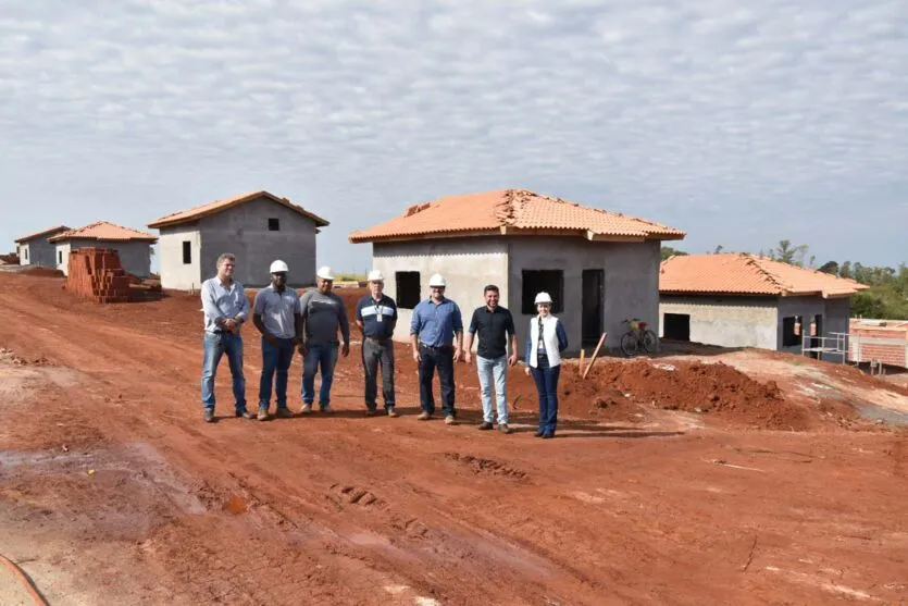 Obras de casas populares  avançam em Jandaia do Sul