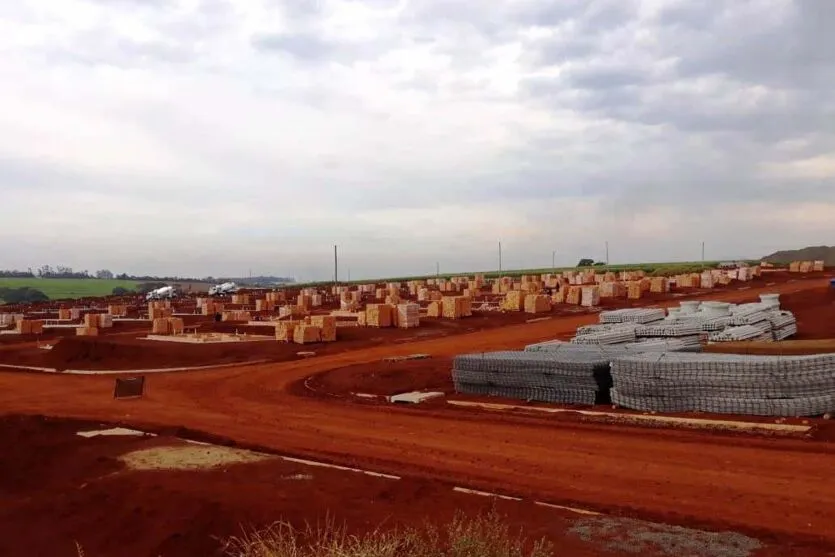 Obras de casas populares  avançam em Jandaia do Sul