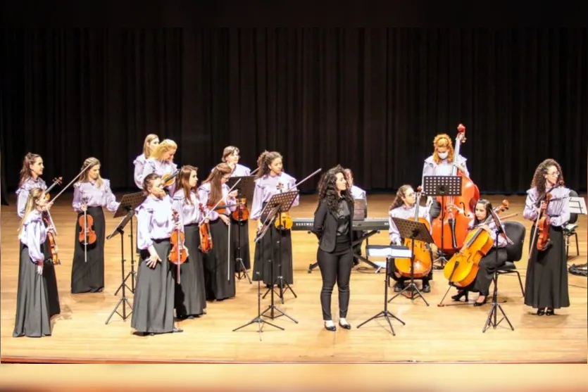 Orquestra “Ladies Ensemble” lota Cine Teatro Fênix