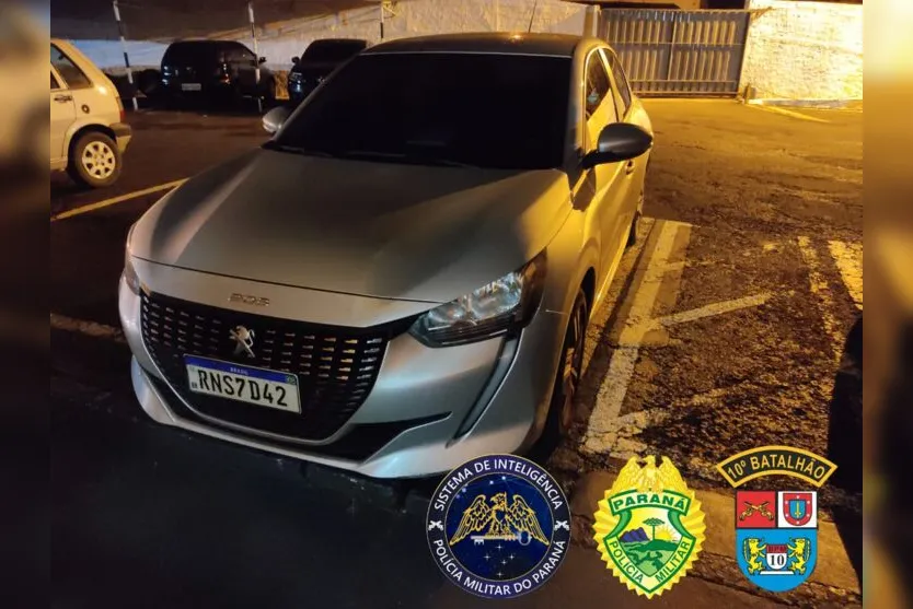 PM apreende dinheiro, bloqueador de sinal e recupera carro