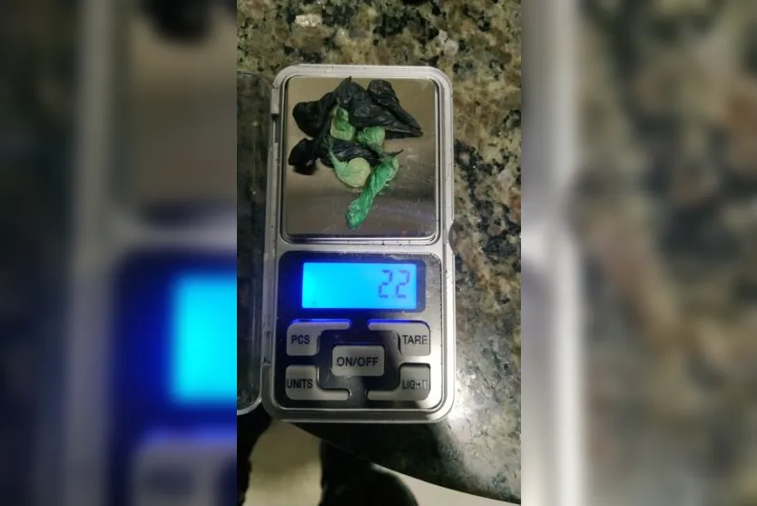 PM apreende drogas escondidas debaixo de casinha de coelho