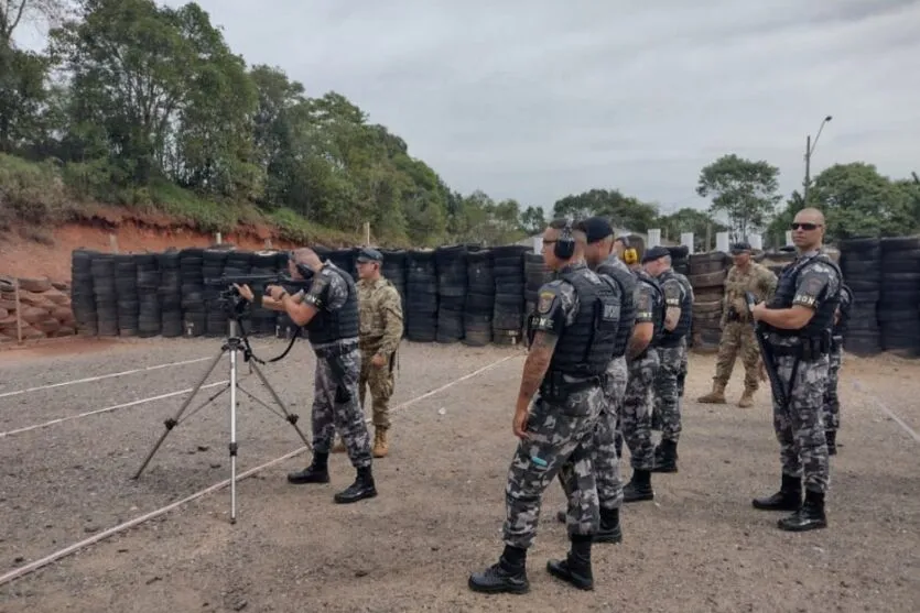 PMPR forma policiais no curso de Atirador Designado
