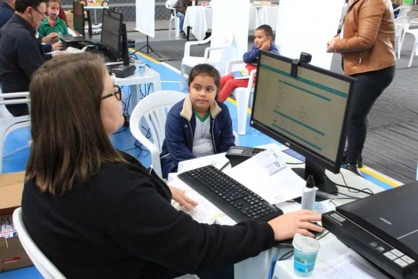 Paraná Cidadão realiza 6 mil atendimentos em Ivaiporã