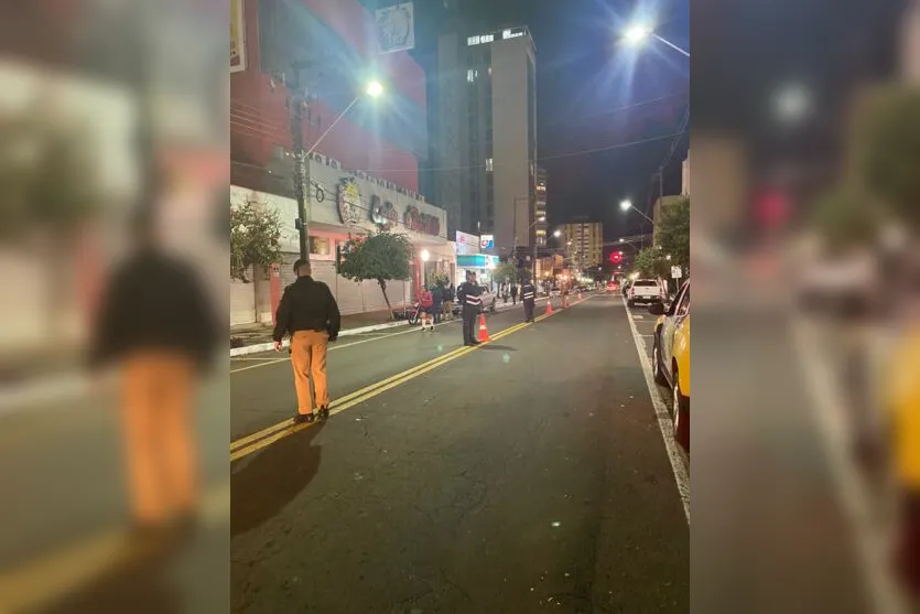 Polícia Militar realiza operação no centro de Apucarana
