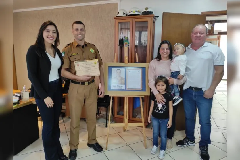 Policial Militar de Apucarana recebe homenagem