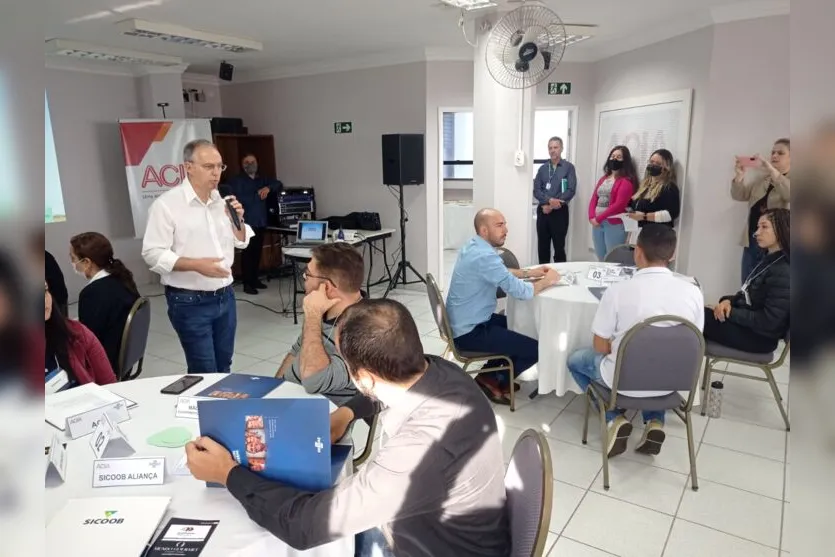 Rodada de negócios da ACIA atrai empresários em Apucarana