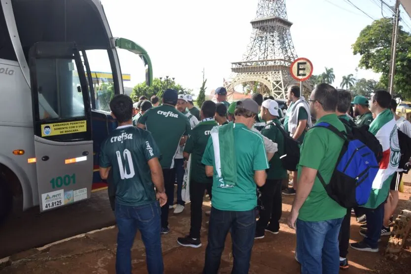 Torcedores da região vão a Londrina assistir o Palmeiras