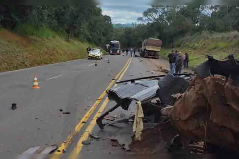 Um morre e três ficam feridos em acidente na PR-460