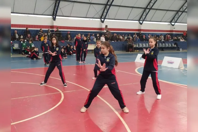 4º Festival do Dragão reúne 400 alunos no 'Áureo Caixote' em Apucarana
