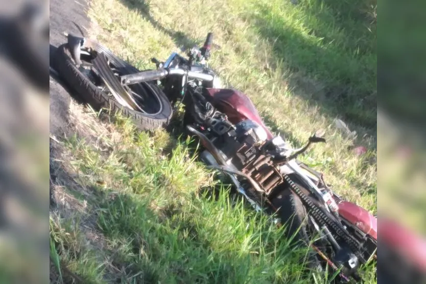  A motocicleta estava trafegando sentido a Grandes Rios quando bateu contra um VW Gol 