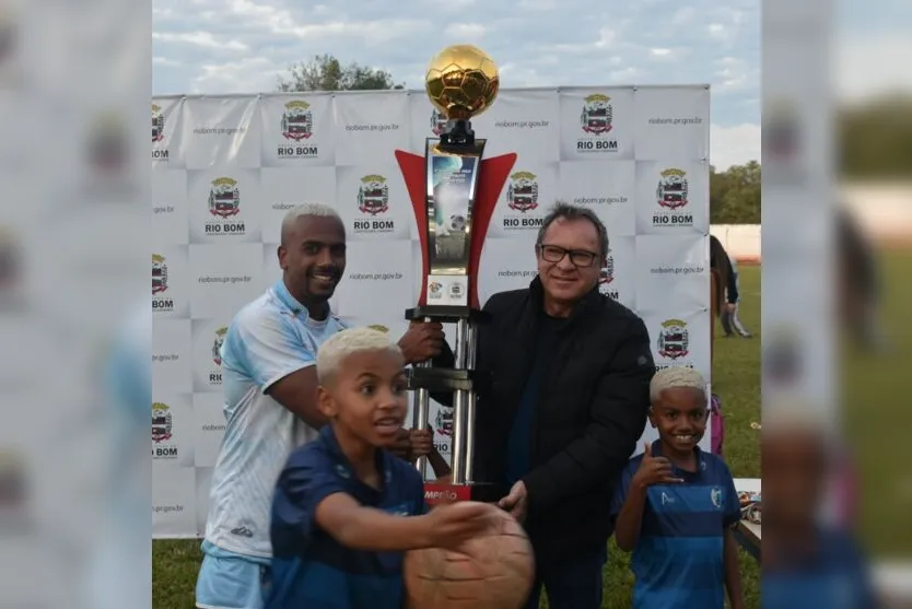  Aconteceu neste domingo (19), a final da 1ª Copa José Nilo de Carvalho no Estádio Amante Felipeto em Rio Bom 
