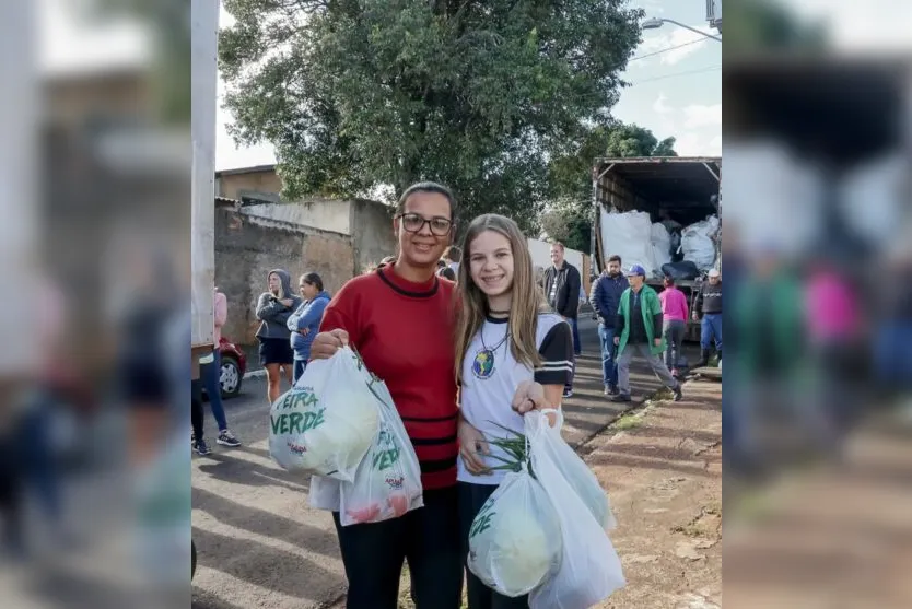  Amanda Tavares, diretora da Escola Municipal Papa João XXIII, localizada na Vila Regina, afirma que o programa também tem um cunho pedagógico 