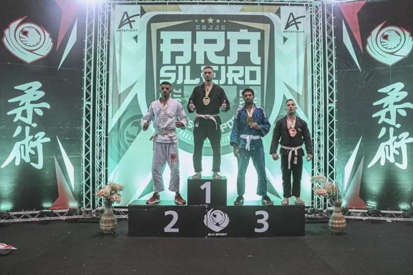  Apucaranense ficou em primeiro lugar na categoria meio pesado 