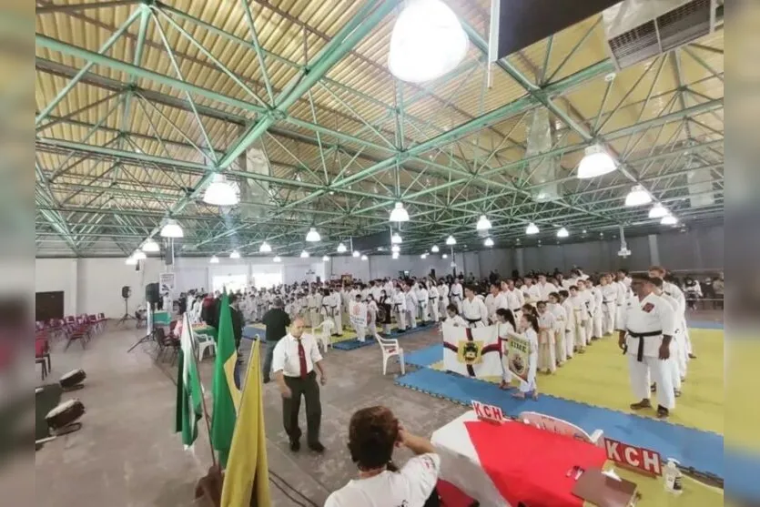 Associação de Apucarana ganha título no Paranaense de Karatê