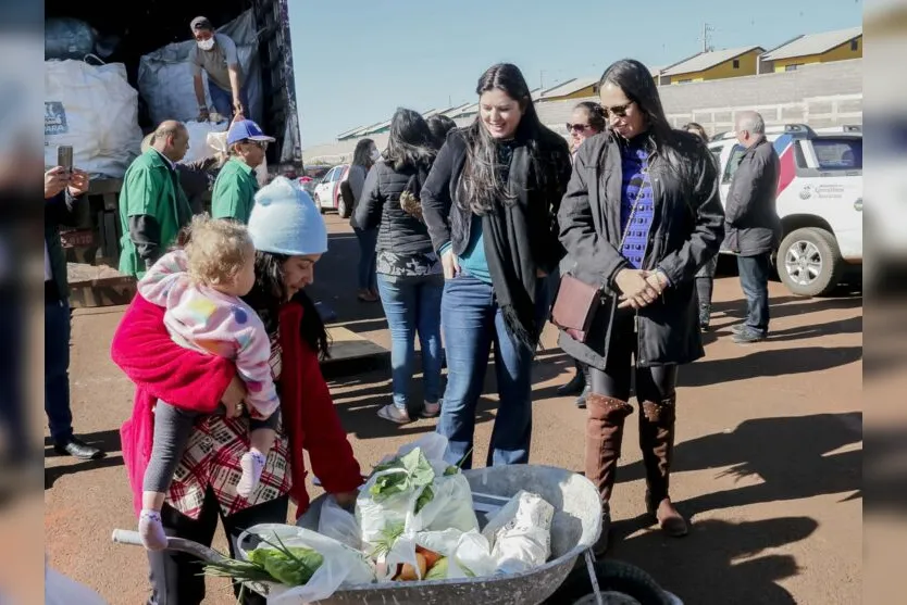 Conselheiros estaduais de segurança alimentar conhecem o Feira Verde