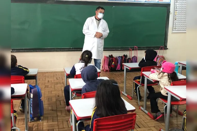 Escola de Arapongas tem roda de conversa sobre saúde