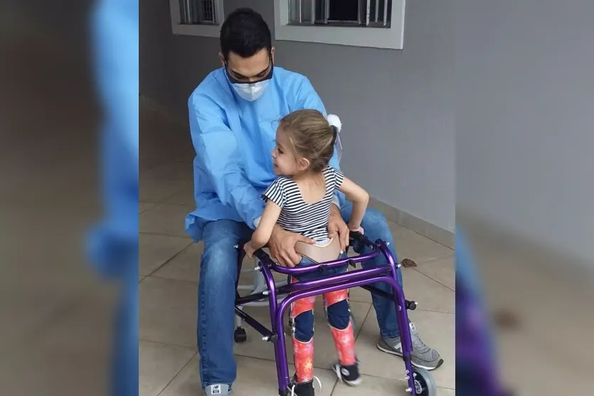Família faz rifa de moto para tratamento de criança; assista
