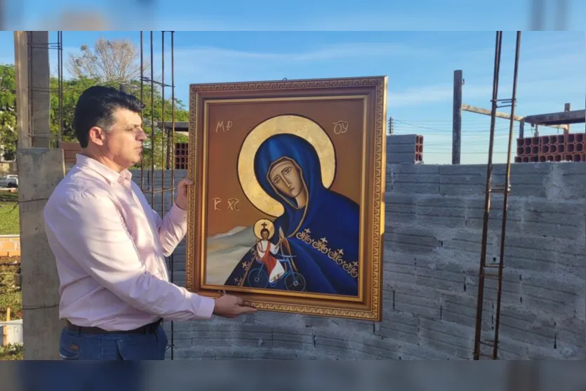  Gruta de Nossa Senhora do Ghisallo está sendo construída bem em frente à Igreja da Paróquia Senhor Bom Jesus de Aricanduva 