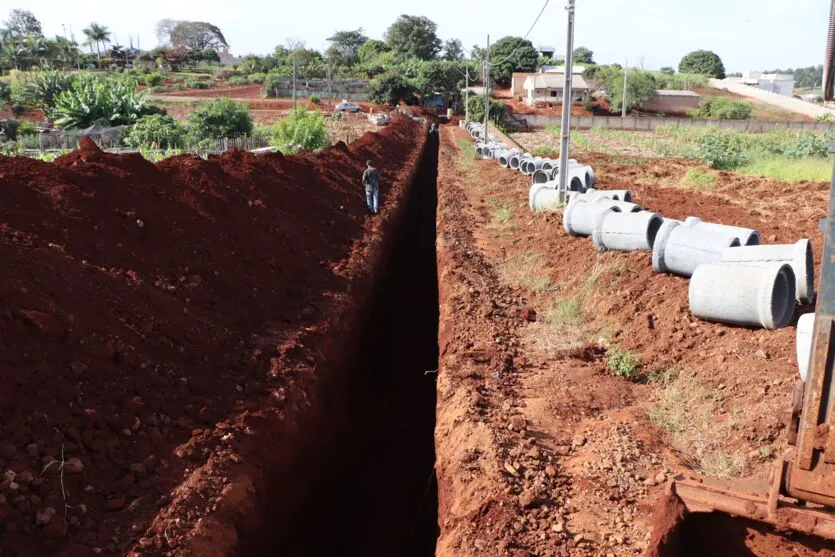 Ivaiporã pavimenta 34 quadras no Bosque da Saúde