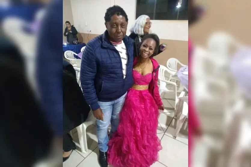 Jovem de Apucarana que sonhava com bolo de níver ganha festa surpresa