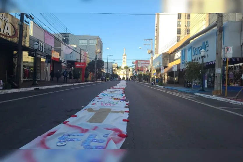 Milhares de fiéis fazem a celebração de Corpus Christi em Apucarana