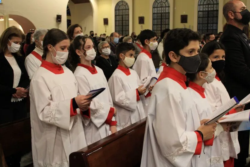 Missa Solene inaugura reforma da Igreja Trindade