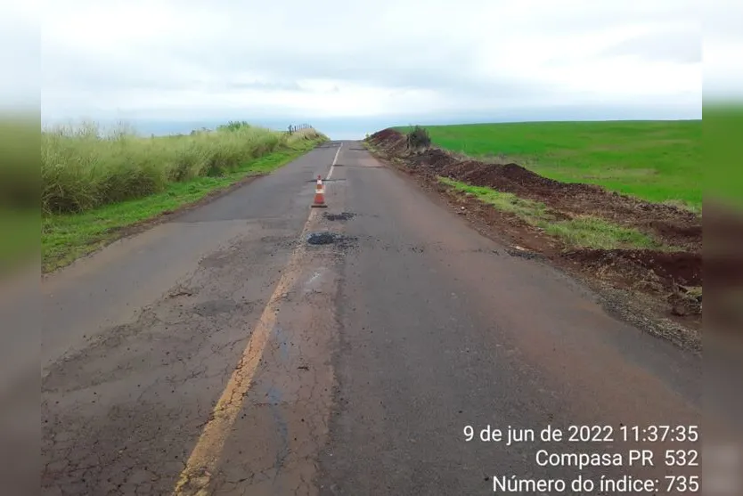 Moradora do 'Correia de Freitas' reclama de buracos; Veja