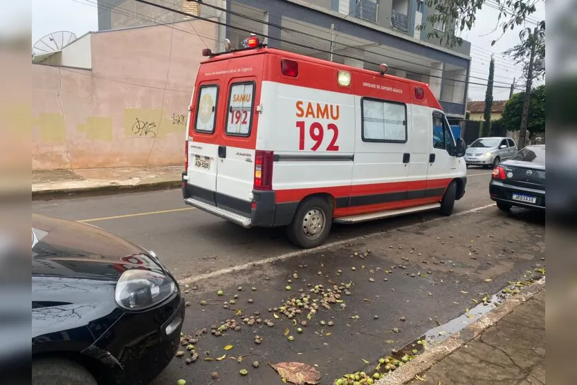 Motociclista machuca o ombro após acidente em Apucarana