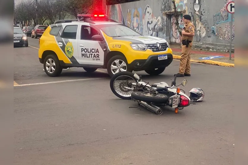 Motociclista machuca o ombro após acidente em Apucarana
