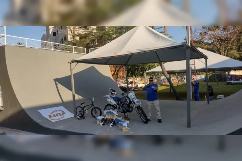  No FMX e no bicicross, Johnnyman acumula diversos títulos em competições 