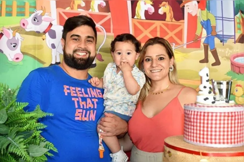  O casal tem um filho, o João Pedro, de 4 anos. 