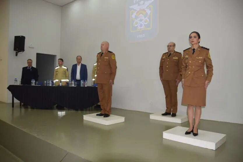 Pela 1ª vez, mulher comanda unidade dos bombeiros no Paraná