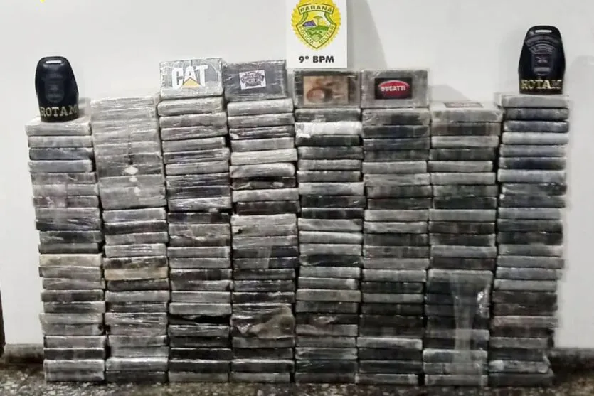 Policiais apreendem mais de 500 quilos de maconha no PR