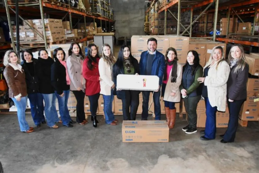  Prefeito Lauro Junior conferiu os equipamentos junto com a equipe da Educação 