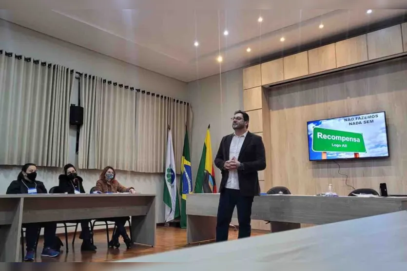 Prefeitura e Sebrae realizam oficina de Marketing Digital em Ivaiporã