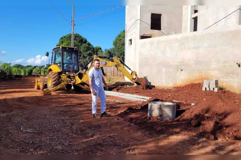 Rua Placídio Miranda ganha asfalto e interliga bairros à Av. Ladislao