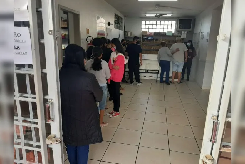  UBS Maria do Café tem grande adesão nesta tarde de sábado 