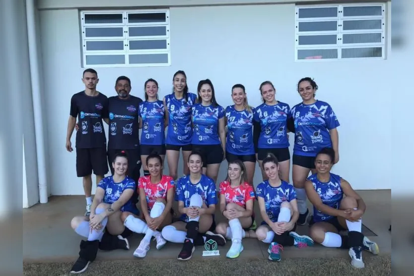Voleibol feminino de Apucarana vence a 1ª na Liga de Maringá