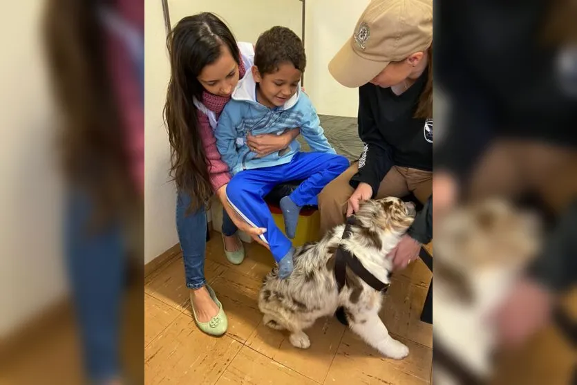 10º BPM inicia projeto 'Cão Amigo' em atividades de terapia assistida