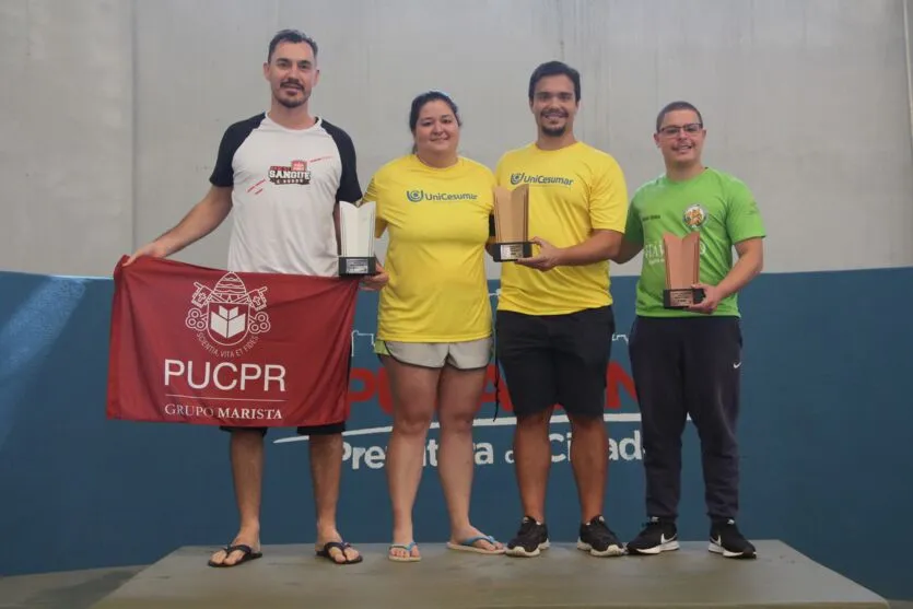 Atletismo e natação dão início ao 61º Jogos Universitários do Paraná