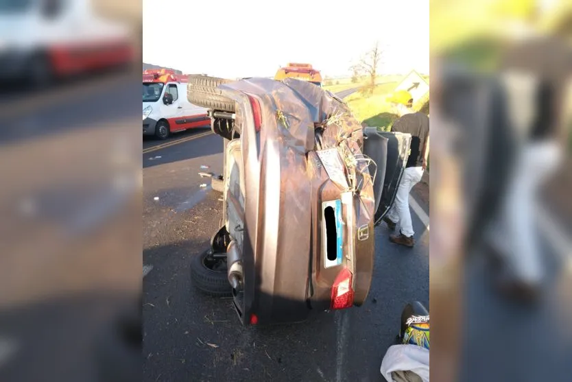 Capotamento entre Cambira e Jandaia do Sul deixa irmãos feridos