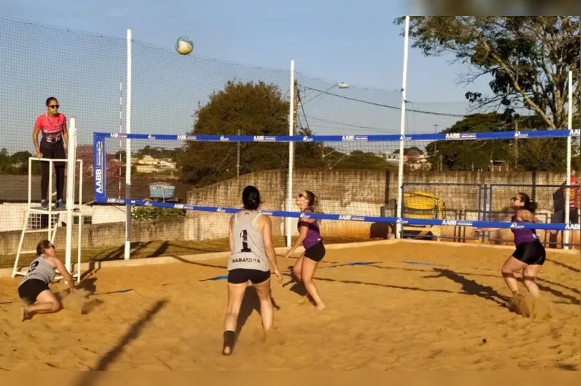  Carol e Marília venceram a final contra as jogadoras Marineusa e Andréia por 2 sets a 1 