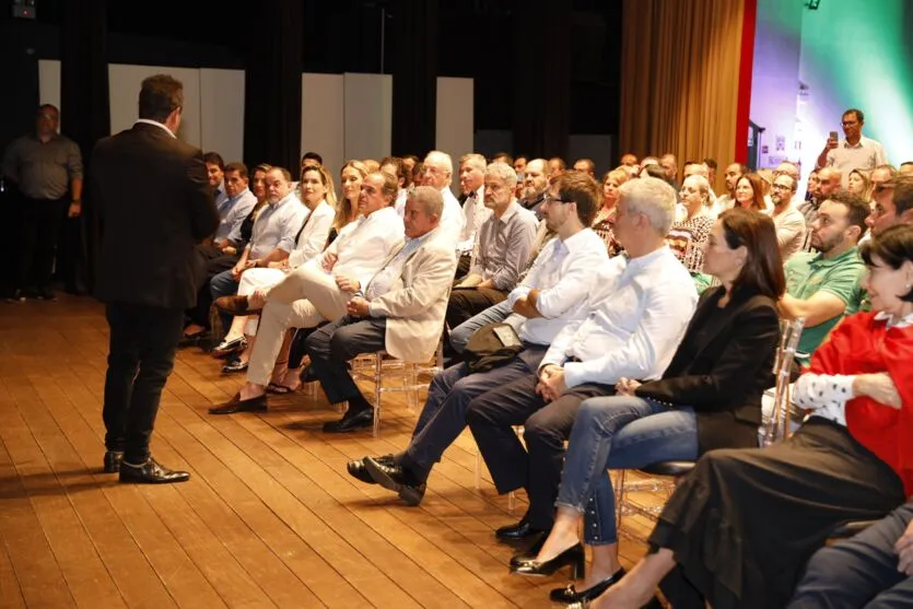  Evento reuniu empresários, autoridades e corretores de imóveis de Apucarana 