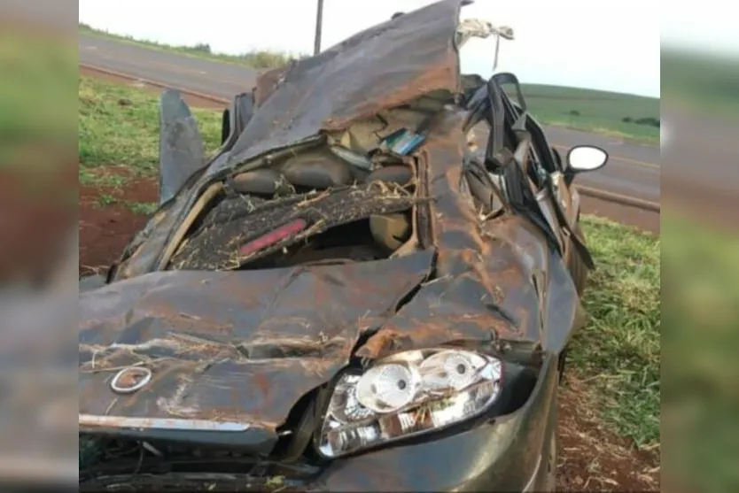  Imagens do carro de Alessandro, após sofrer acidente no dia 11 de dezembro de 2021 