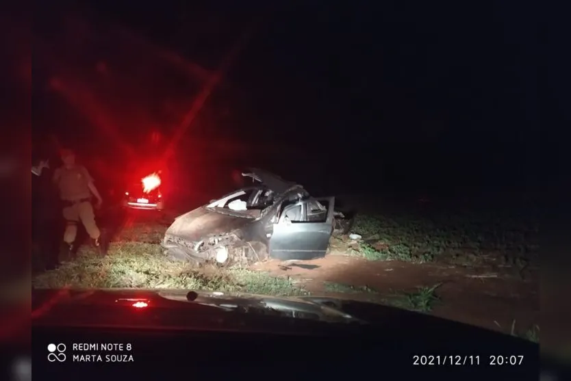  Imagens do carro de Alessandro, após sofrer acidente no dia 11 de dezembro de 2021 