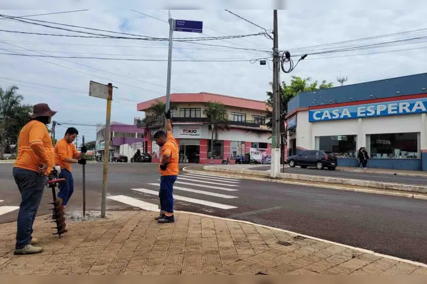 Ivaiporã substitui e implanta placas com os nomes das ruas e avenidas