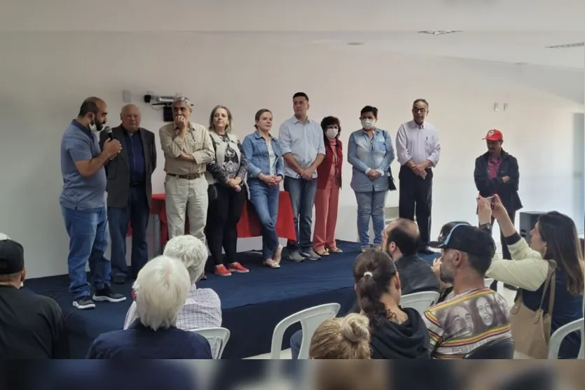  Membros históricos do partido em Apucarana, sindicalistas e dirigentes participaram do evento 