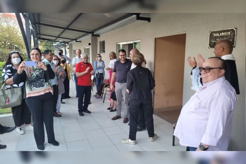 Moradores do Lar São Vicente de Paulo de Apucarana ganham 'Solarium'